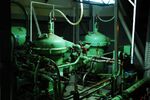 LNG Bonny engineroom 2010 DSC_6336.JPG